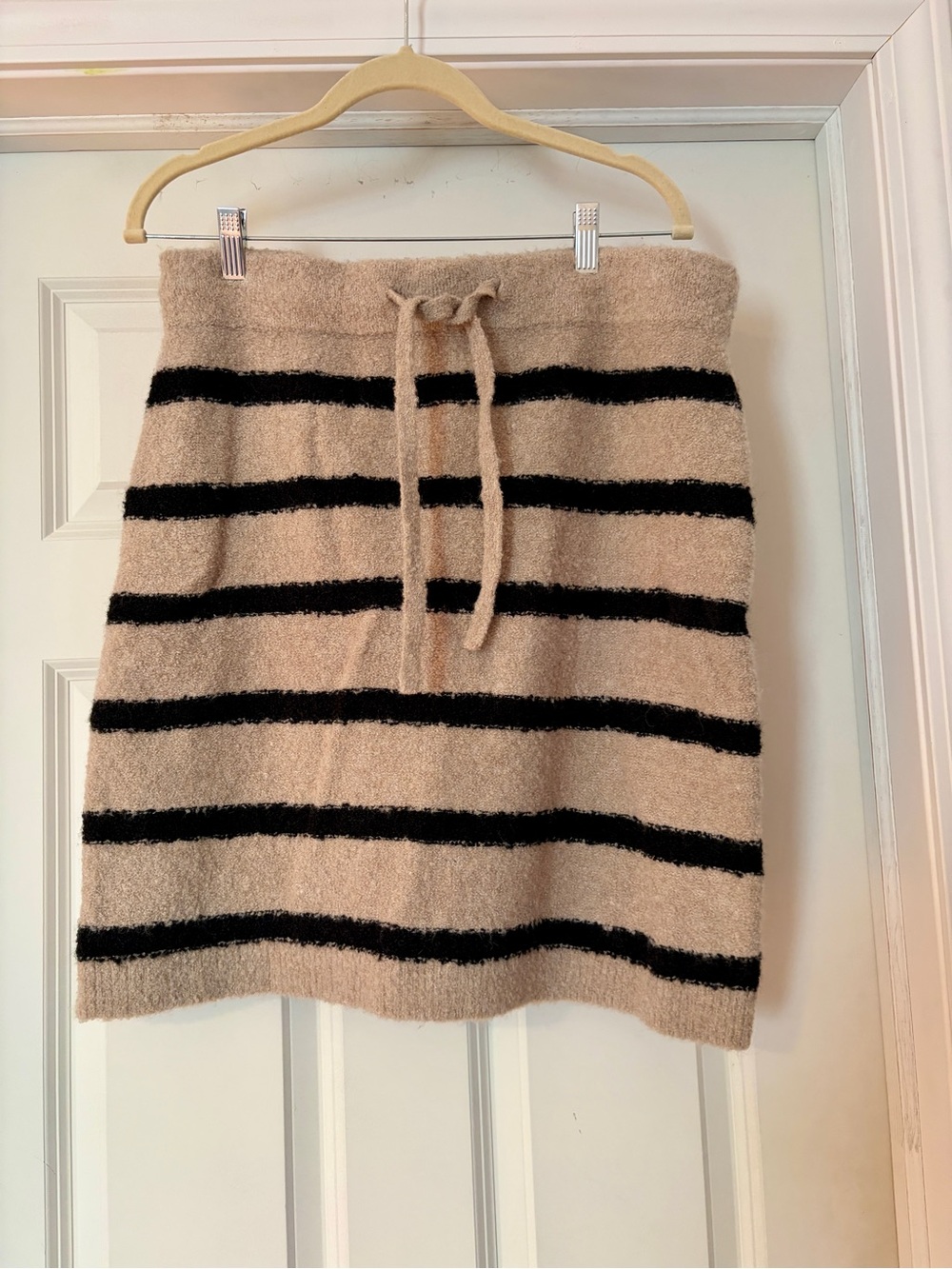 NWT LOFT Cozy Striped Knit Drawstring Sweater Skirt - Beige & Black